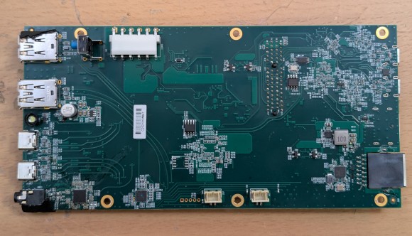 SanDisk - Pro-Dock 4 - Main Board - Bottom - PXL_20250527_062643518 (ScottDotDot)